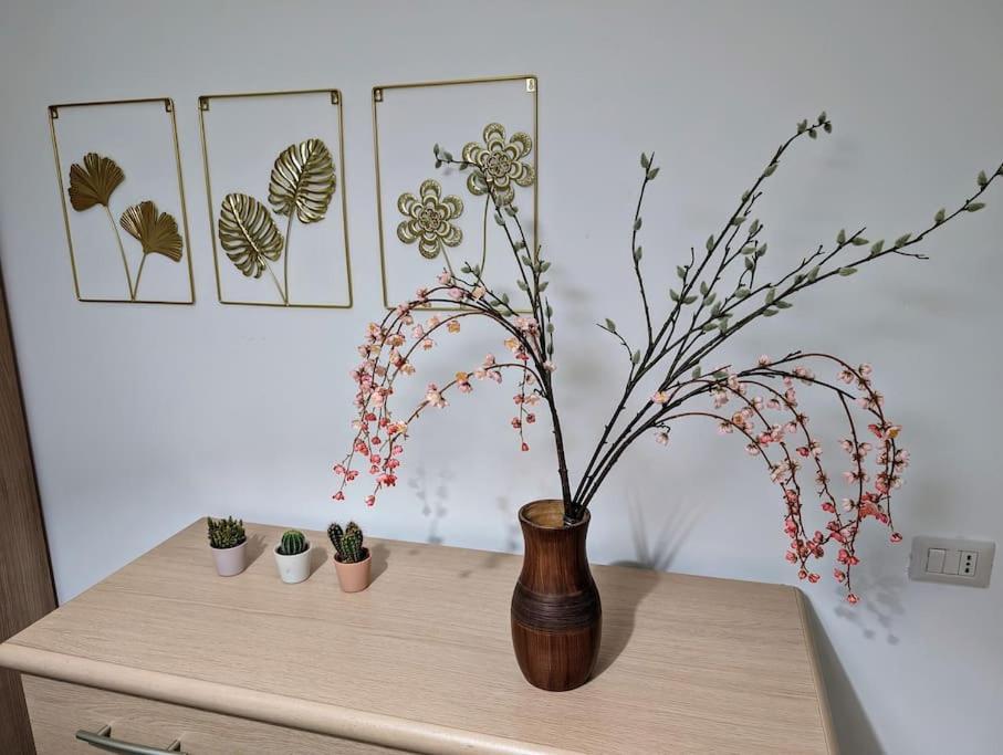 Bright Flat Just 10 Minutes From The City Centre Como Ngoại thất bức ảnh